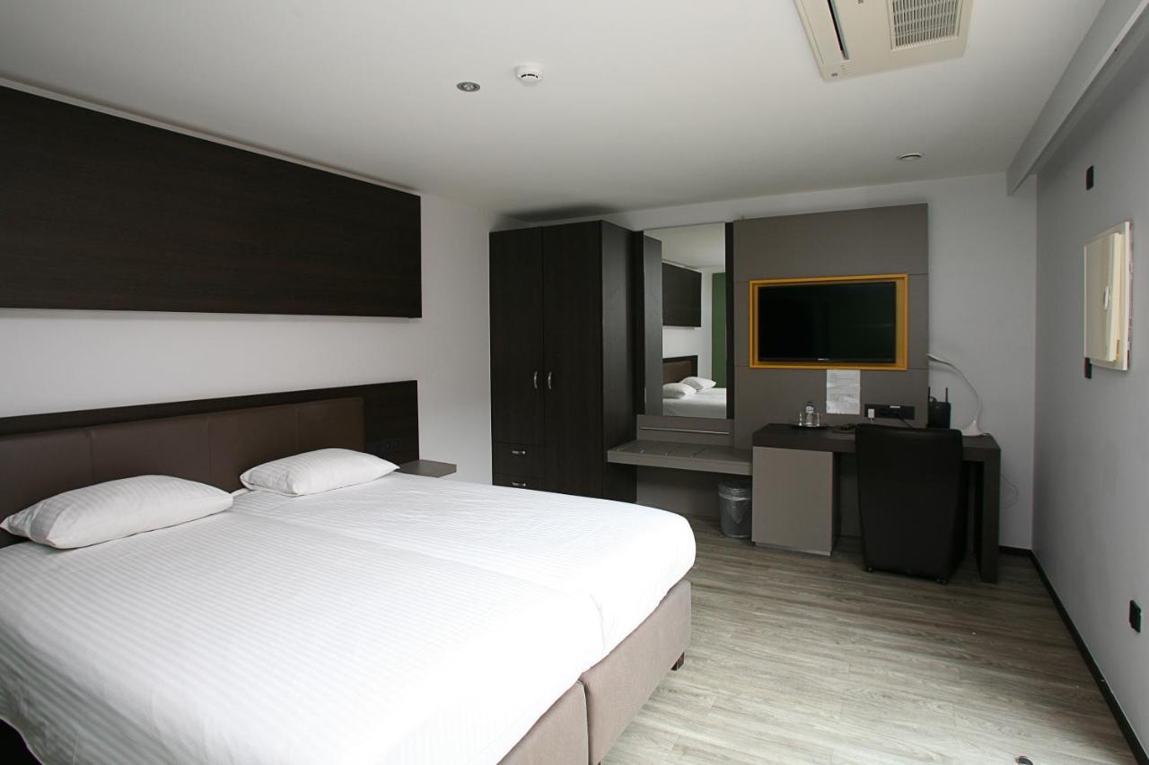 Hotel Au Prince Royal Leopoldsburg Eksteriør billede